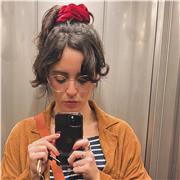 Insegno Chimica sia in italiano che inglese per tutte le età! So bene l'inglese perchè ho vissuto due anni a Cambridge (UK). Ora vivo a Genova e posso fare sia lezioni in presenza che online a seconda della vostra preferenza. Ho ottenuto la laurea magistr